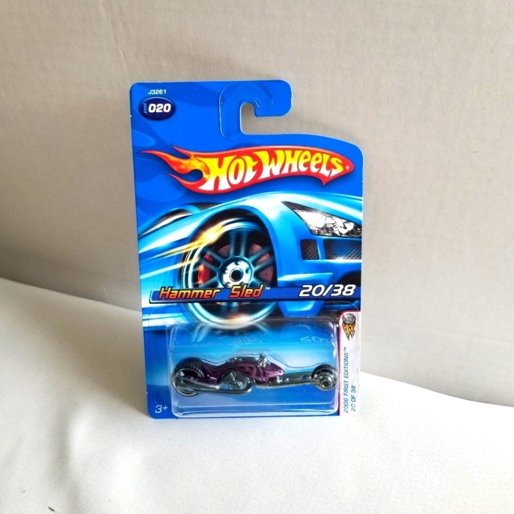 Purple 2006 First Edition Hammersled 1:64  Hot Wheels Motorcycle.New.